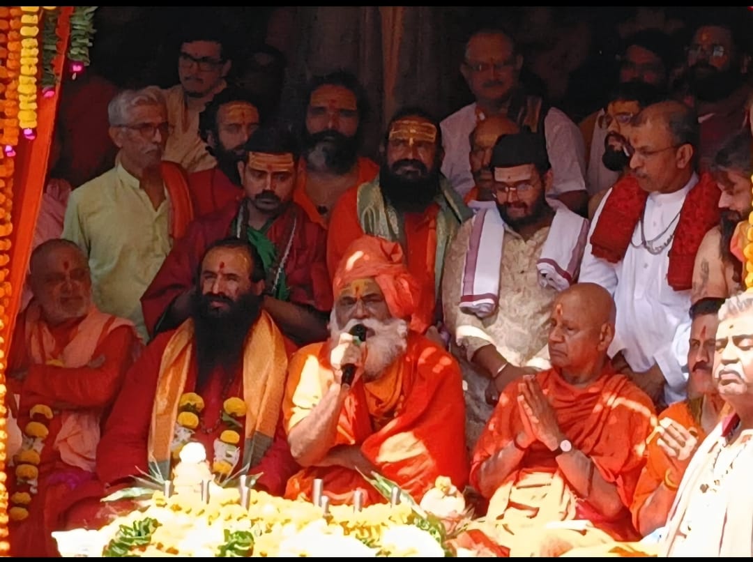 Gurus - Shri Niranjani Akhada | श्री निरंजनी अखाड़ा